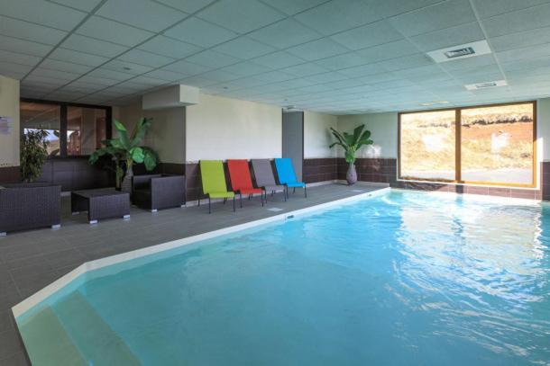 Super-Besse Charmant T2 Avec Piscine Chauffee & Parking Couvert Ngoại thất bức ảnh